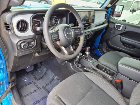 Used 2024 Jeep Wrangler Unlimited Sport AWD/4WD image 21