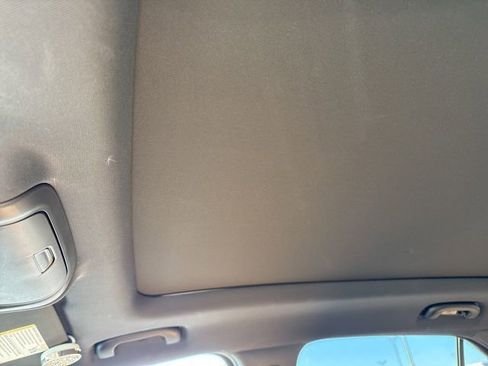 Used 2019 Chevrolet Equinox Premier image 6