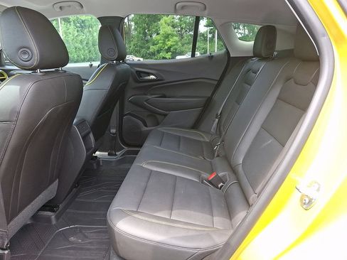 Used 2025 Chevrolet Trax ACTIV FWD image 10