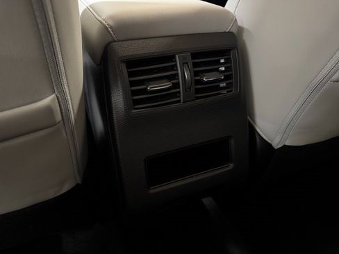 New 2026 Mitsubishi Outlander SE image 23