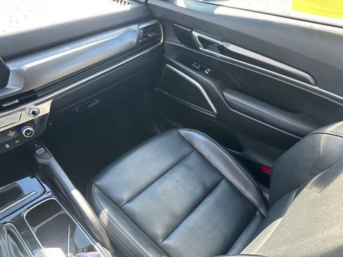 Used 2024 Kia Telluride S w/ S Sunroof Package image 24