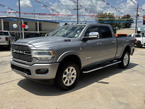 Used 2020 RAM 2500 Laramie AWD/4WD image 3