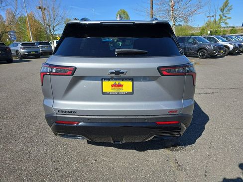 New 2025 Chevrolet Equinox RS image 5