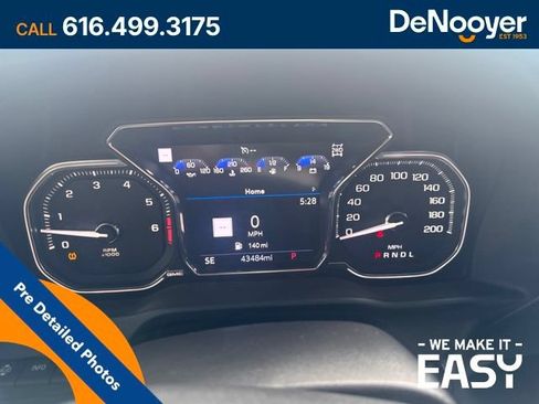 Used 2023 GMC Sierra 2500 AT4 w/ AT4 Premium Plus Package AWD/4WD image 12