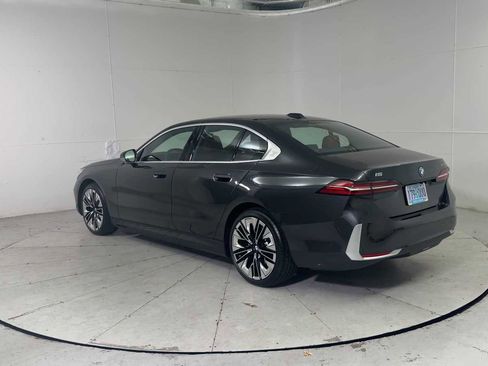 Certified 2026 BMW i5 eDrive40 AWD/4WD image 4