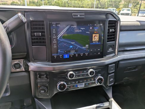 Used 2025 Ford F250 Lariat AWD/4WD image 25