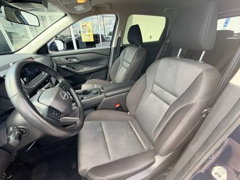 Used 2025 Nissan Rogue SV AWD/4WD image 12