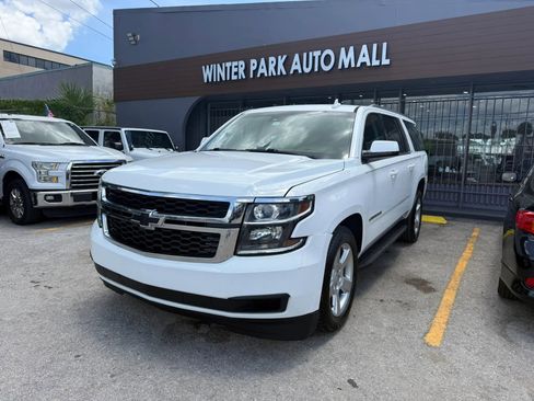 Used 2016 Chevrolet Suburban LT RWD image 1