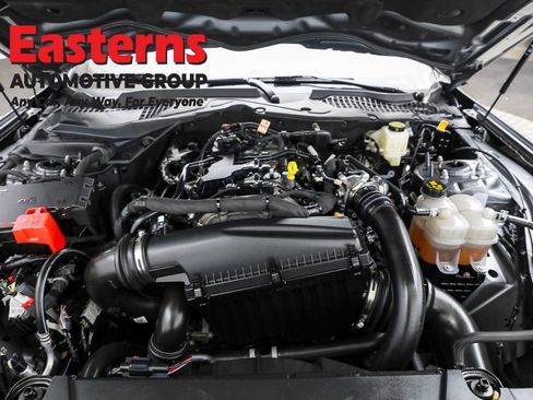 Used 2024 Ford Mustang Coupe image 7