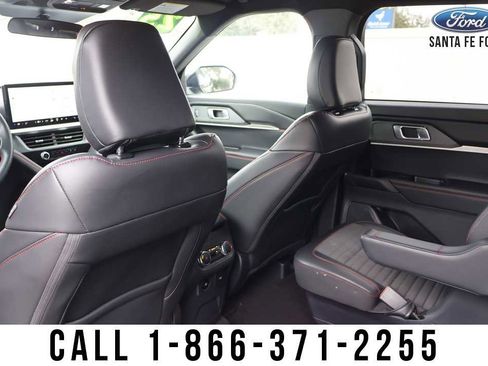 Used 2025 Ford Explorer ST-Line image 15