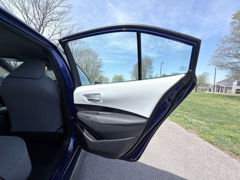 Used 2022 Toyota Corolla SE w/ Carpet Mat Package (TMS) FWD image 24