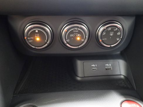 Used 2025 Nissan Z NISMO w/ Floor Mat Package image 27