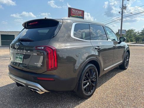 Used 2020 Kia Telluride SX w/ Towing Package FWD image 5