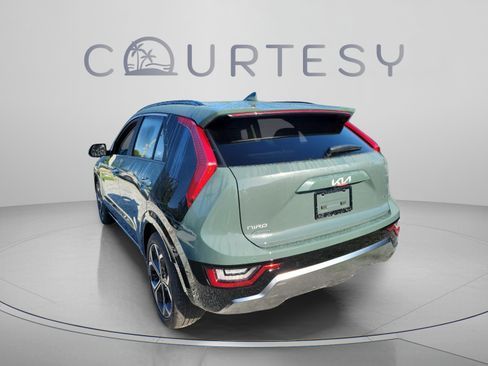 New 2026 Kia Niro SX Touring FWD image 2