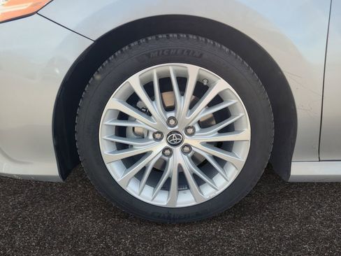 Used 2019 Toyota Camry XLE w/ Carpet Mat Package FWD image 14