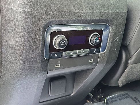 Used 2023 Chevrolet Suburban LT w/ LT Signature Plus Package image 14