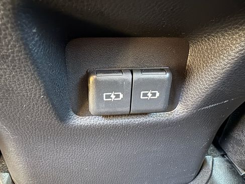 Used 2024 Toyota RAV4 XLE AWD/4WD image 25