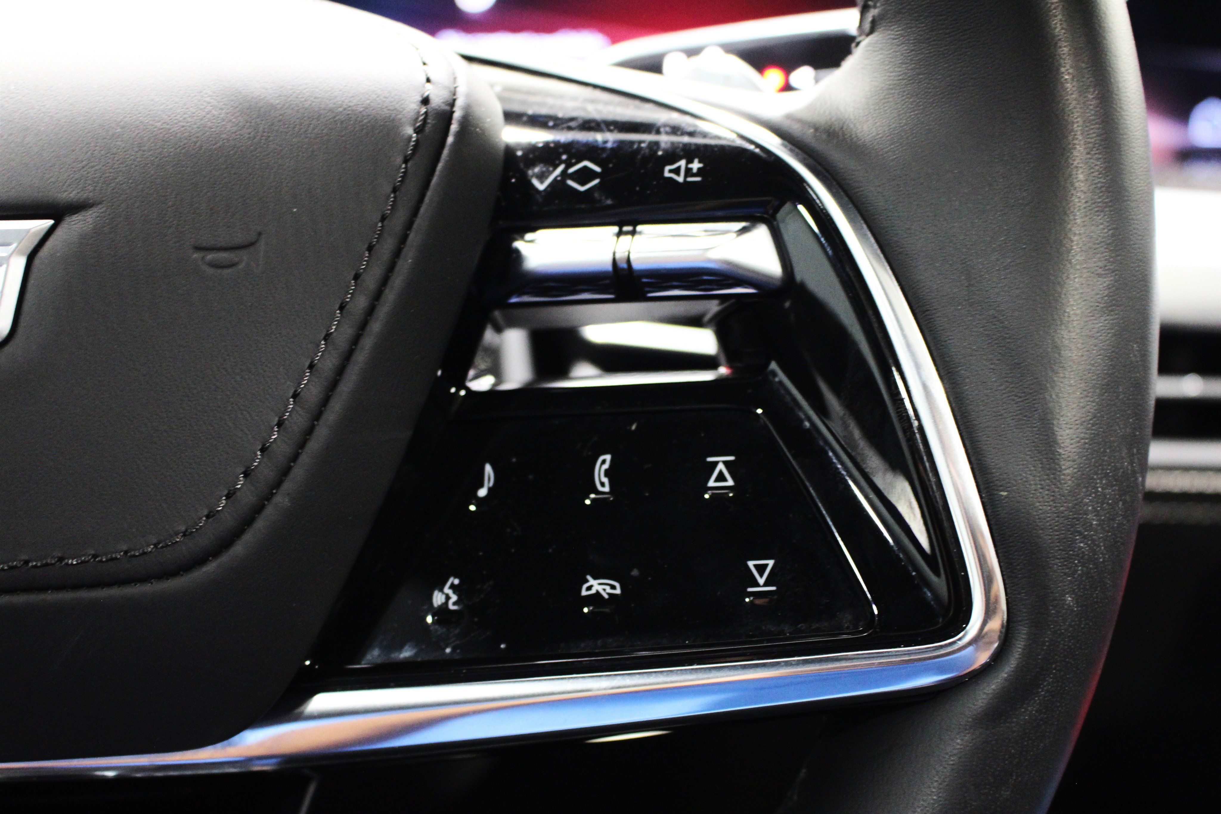 Certified 2025 Cadillac Escalade V AWD/4WD image 13
