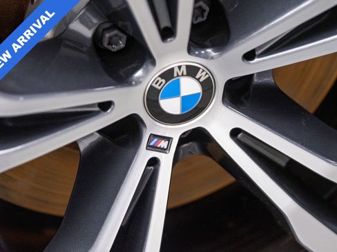 Used 2025 BMW X7 M60i w/ Executive Package image 37