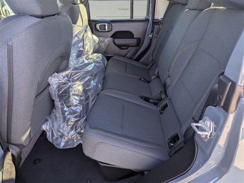 New 2026 Jeep Gladiator Sport image 8