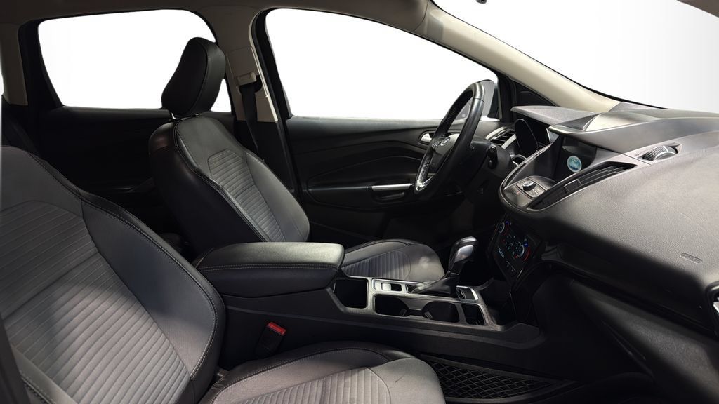 Used 2019 Ford Escape SE w/ SE Sport Appearance Package AWD/4WD image 11
