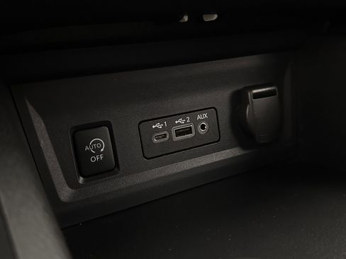 Used 2025 Nissan Sentra SV w/ All-Weather Package FWD image 16