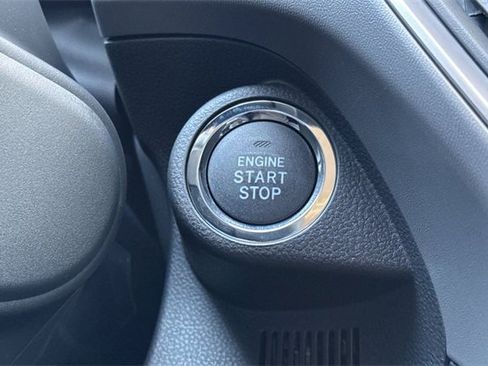 Used 2025 Subaru Crosstrek 2.0i Premium image 19