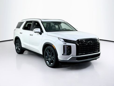 Used 2023 Hyundai Palisade SEL w/ Premium Package AWD/4WD image 3