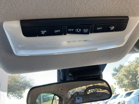 New 2025 Nissan Versa SV w/ Trunk Package image 25