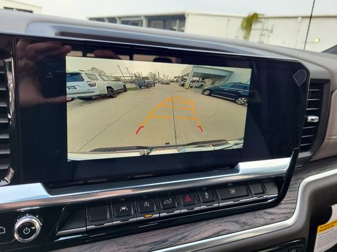 New 2026 GMC Sierra 1500 SLT image 21