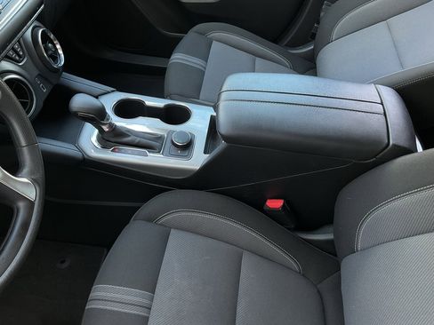 Used 2025 Chevrolet Blazer LT image 32