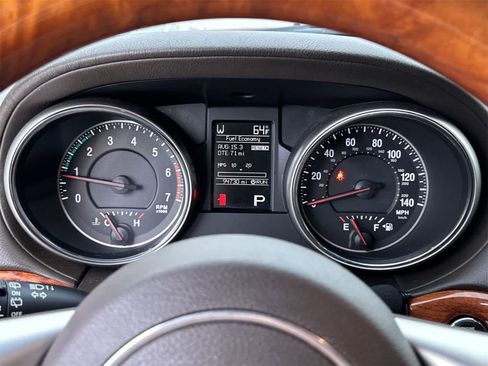 Used 2012 Jeep Grand Cherokee Overland image 21