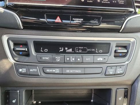 Used 2025 Honda Ridgeline TrailSport image 25