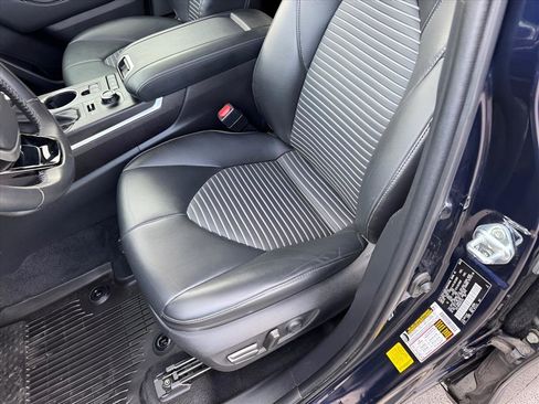 Used 2022 Toyota Highlander XSE image 7