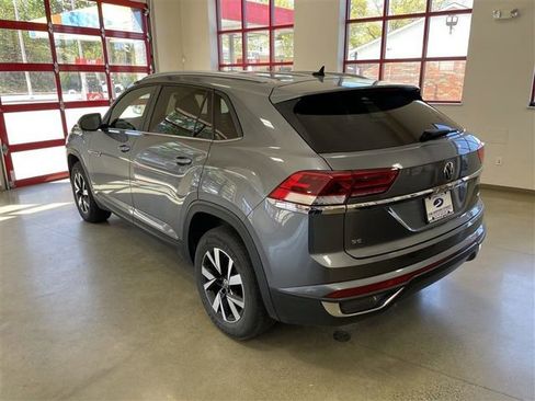 Used 2021 Volkswagen Atlas Cross Sport SE AWD/4WD image 5