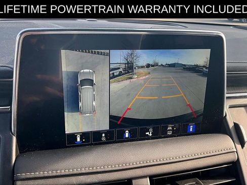 Used 2024 GMC Yukon SLT w/ SLT Luxury Package image 21