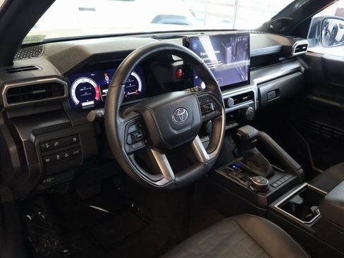 Used 2025 Toyota 4Runner TRD Off-Road Premium w/ Tow Technology Package AWD/4WD image 5