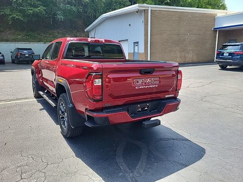 Used 2024 GMC Canyon Elevation w/ Convenience Package AWD/4WD image 9