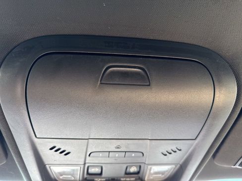 Used 2018 Cadillac XT5 Luxury image 36