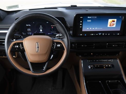 Used 2025 Lincoln Aviator Black Label AWD/4WD image 20