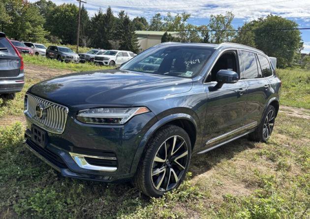 Used 2023 Volvo XC90 B5 Plus w/ Protection Package Premier AWD/4WD image 1