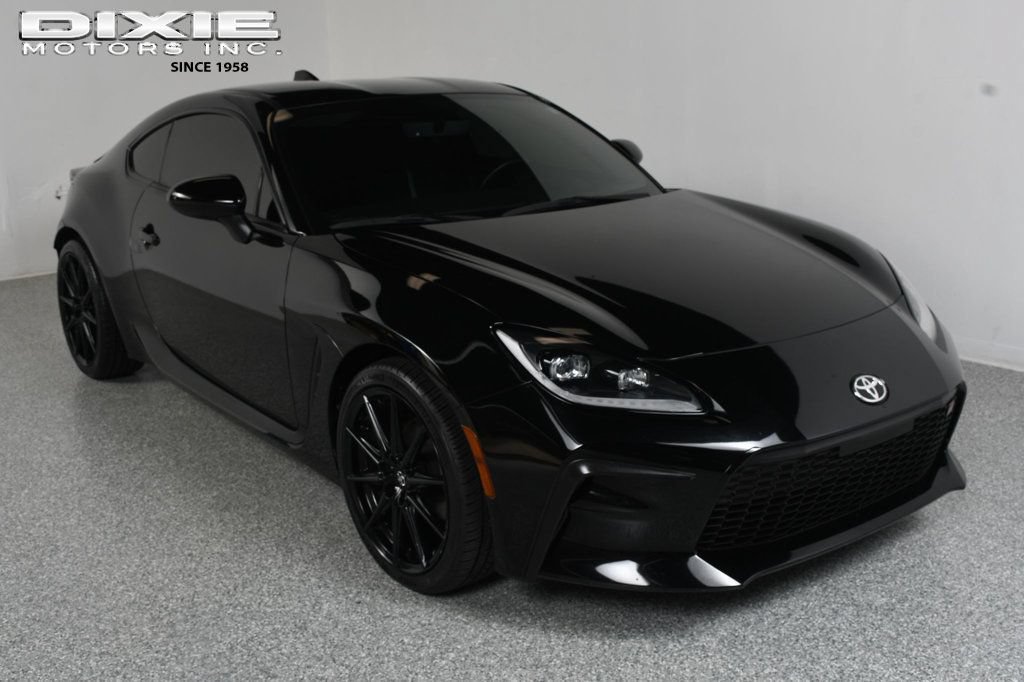 Used 2023 Toyota GR86 Premium RWD image 1