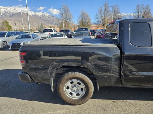 Used 2022 Nissan Frontier S w/ Technology Package image 8