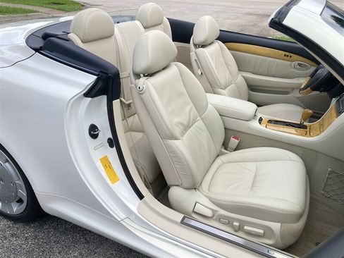 Used 2002 Lexus SC 430 Convertible RWD image 16