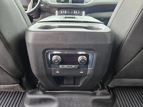 Used 2024 GMC Yukon SLT AWD/4WD image 24