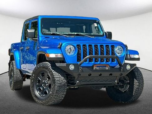 Used 2021 Jeep Gladiator Sport AWD/4WD image 2