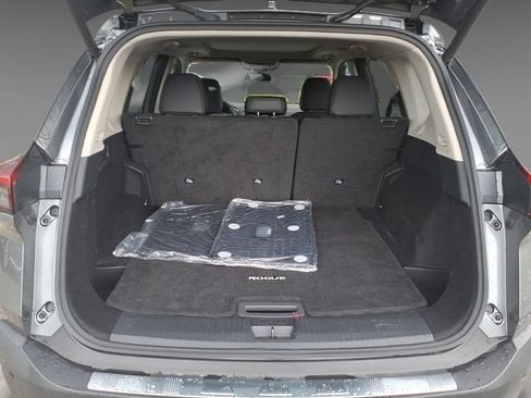 Certified 2023 Nissan Rogue SV w/ SV Premium B Package AWD/4WD image 33