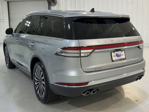 Used 2023 Lincoln Aviator Reserve image 8