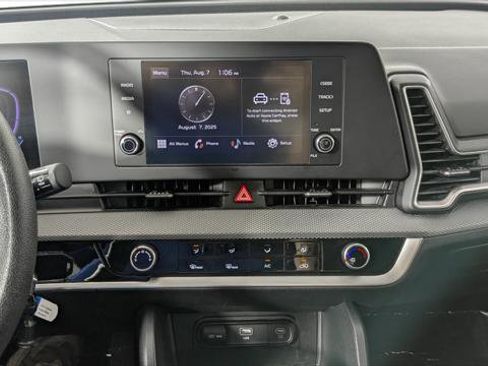 Used 2024 Kia Sportage LX image 28