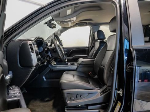 Used 2017 GMC Sierra 1500 SLT w/ All Terrain X Package AWD/4WD image 5